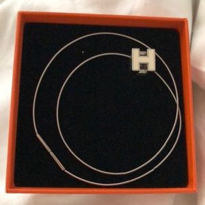White Hermès H necklace